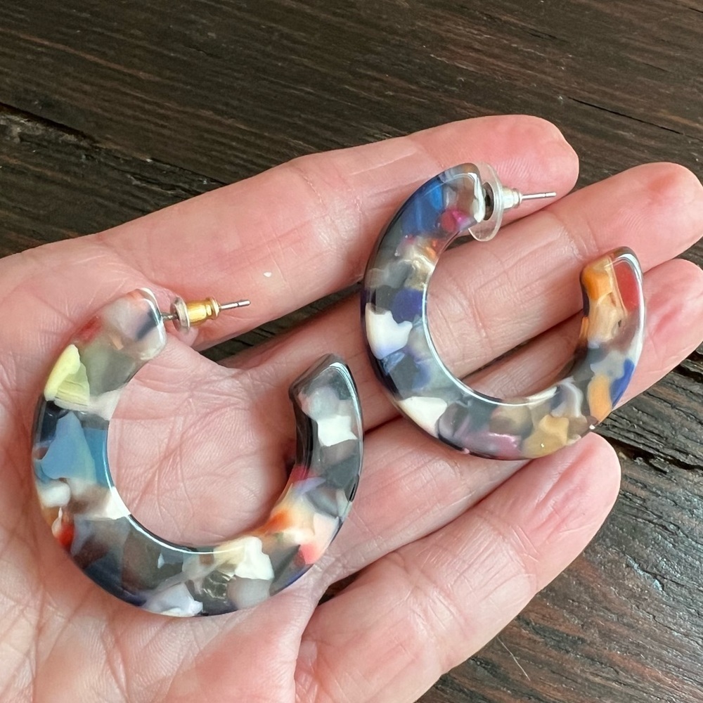 Multicolored Tortoise Shell Print Hoops Hoop Earr… - image 5